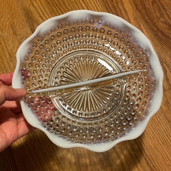 Vintage Anchor Hocking Moonstone Hobnail
Glass Opalescent Divided Candy Nut Dish - Picture 1 of 12